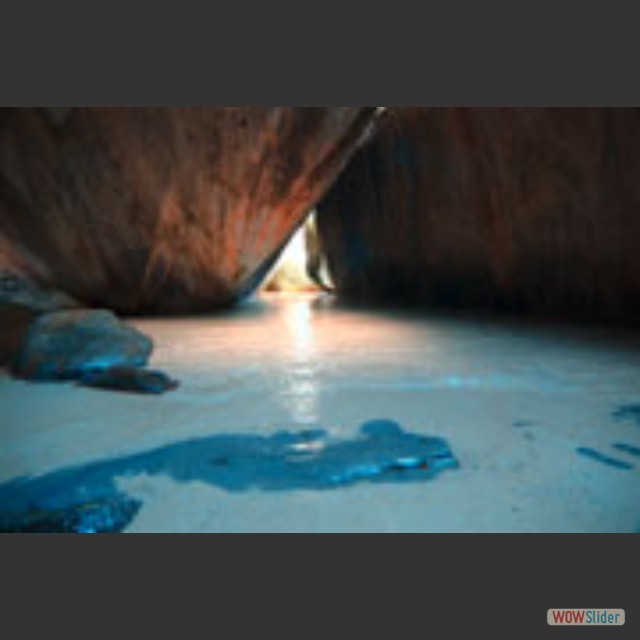 bath-pool-glow